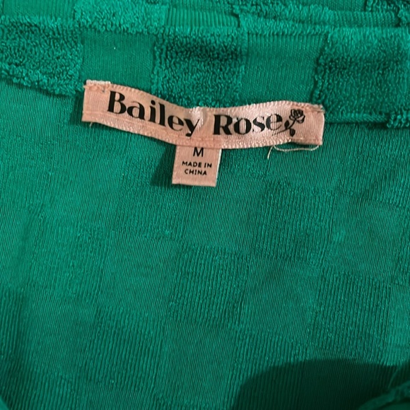Beautiful ‘Bailey Rose’ Boutique Brand Oversized Button down in Green size M - Picture 2 of 6